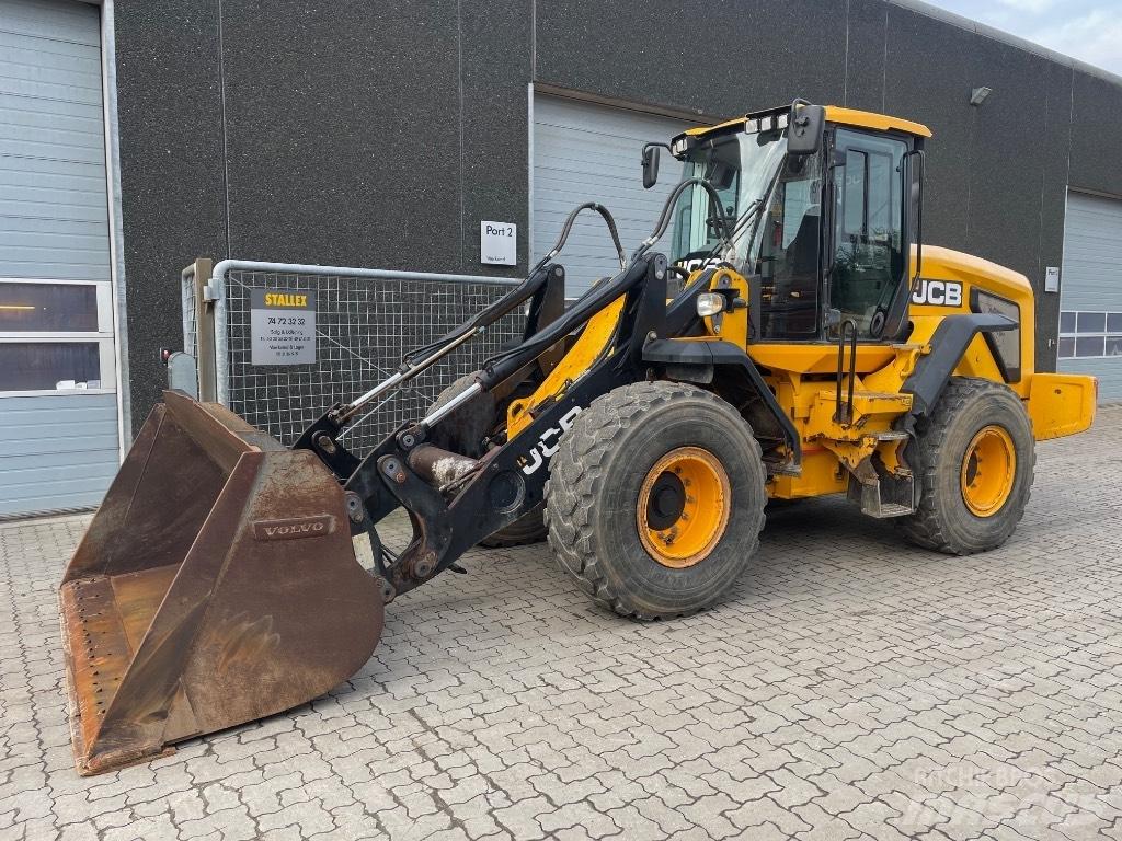 JCB 427HT Incarcator pe pneuri