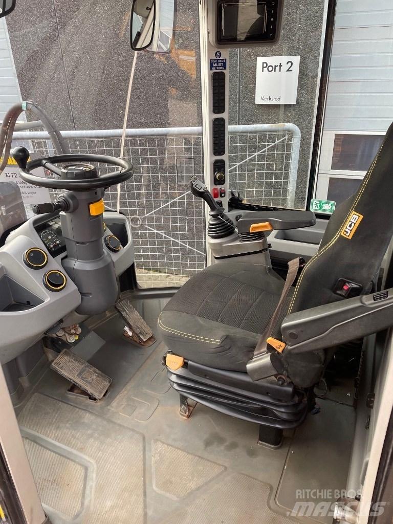 JCB 427HT Incarcator pe pneuri