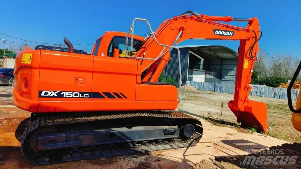 Hitachi ZX 210 Excavatoare pe șenile
