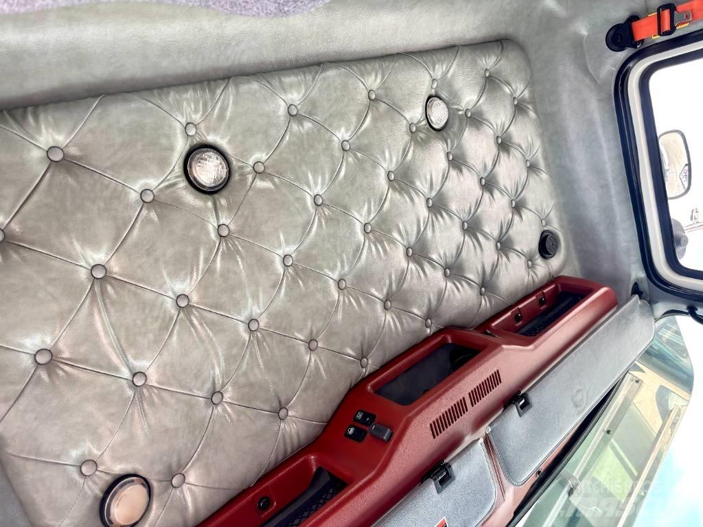 Mack CHU 613 Vehicule de recuperare
