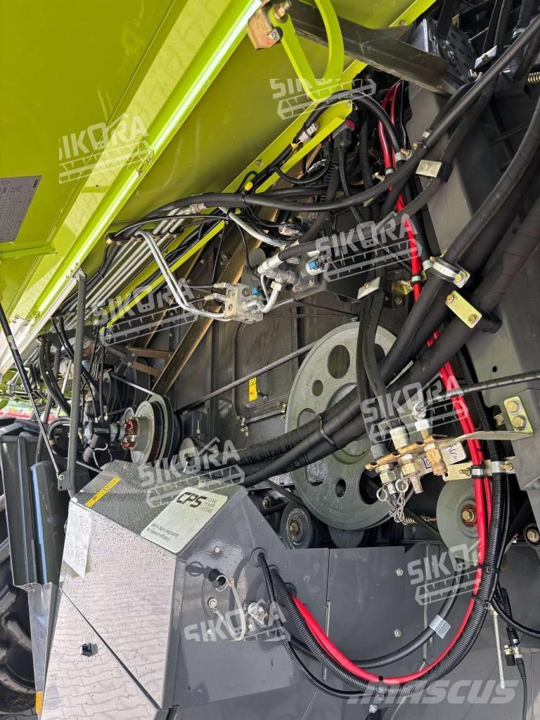 CLAAS Tucano 320 Combine de secerat
