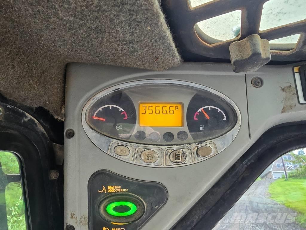 Bobcat T 320 Mini incarcator