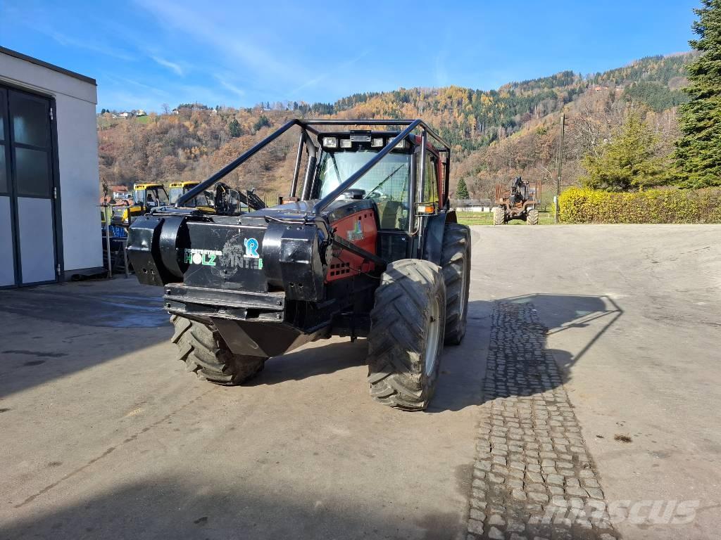 Valtra 8550 Tractoare forestiere