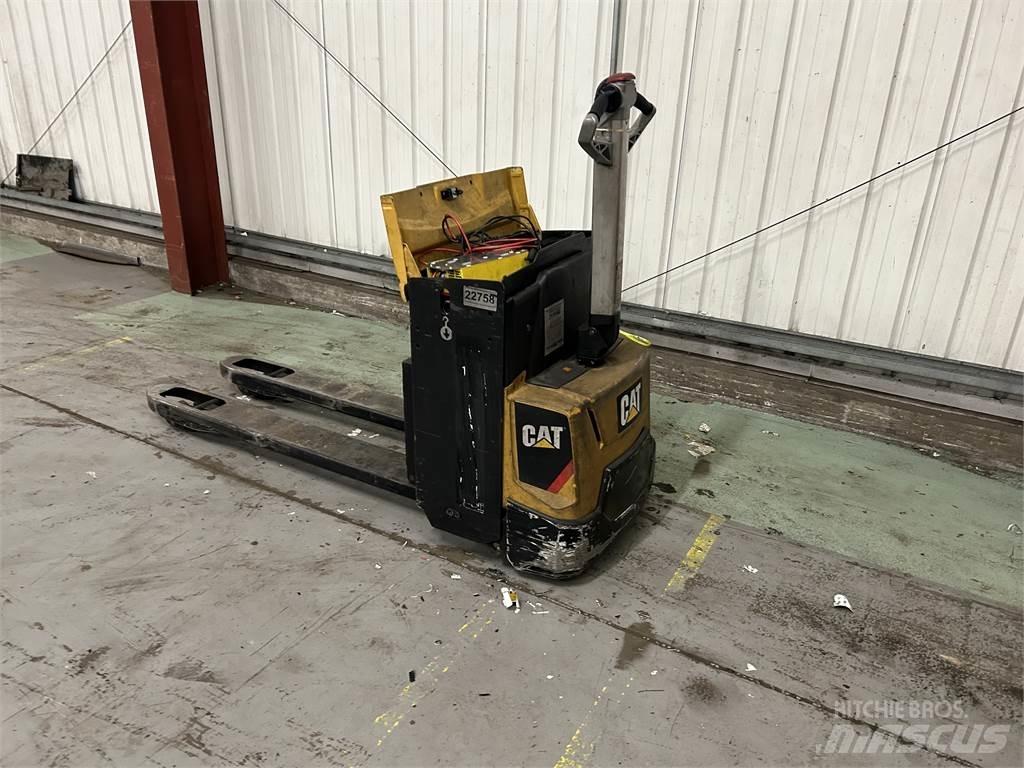 CAT NPP20N2 Transpaleta manuala