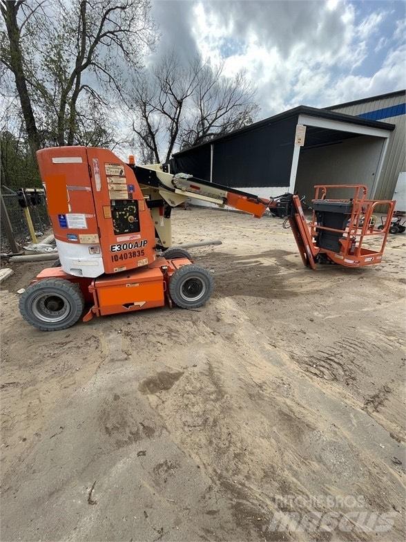 JLG E 300 AJP Platforme foarfeca