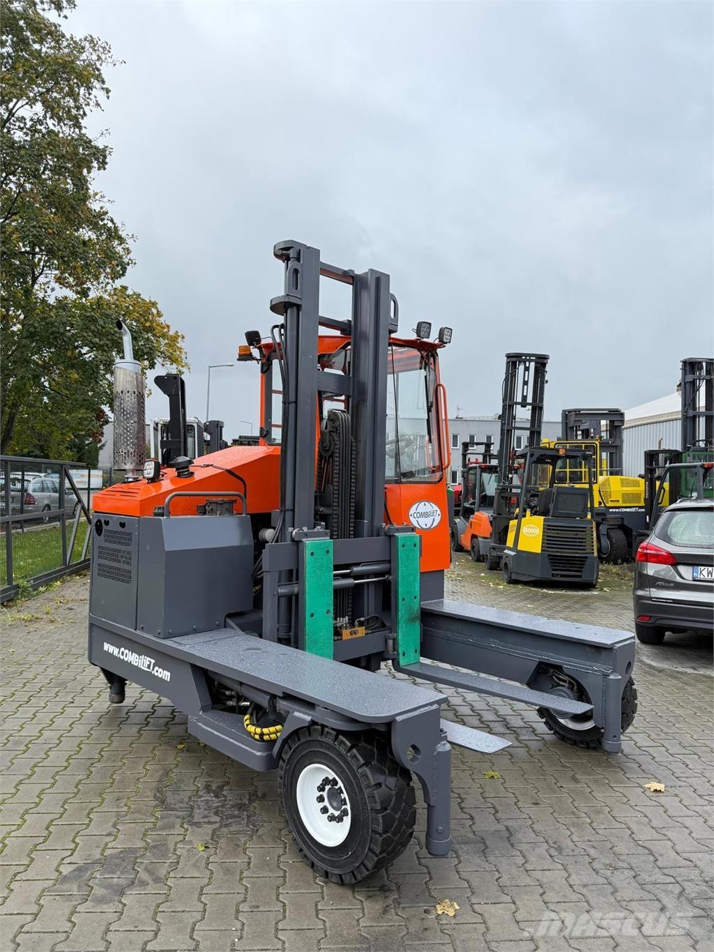 Combilift C5000 XL Stivuitoare cu patru brate