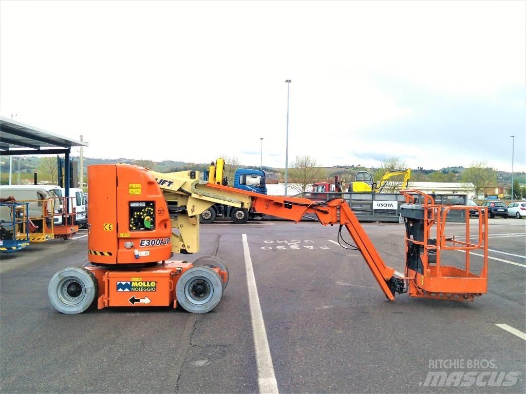JLG E 300 AJP Nacele cu brat articulat