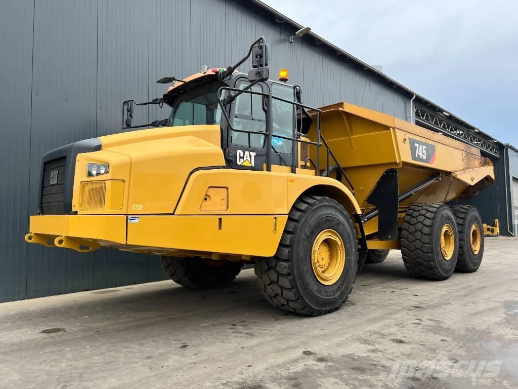 CAT 745 Transportoare articulate