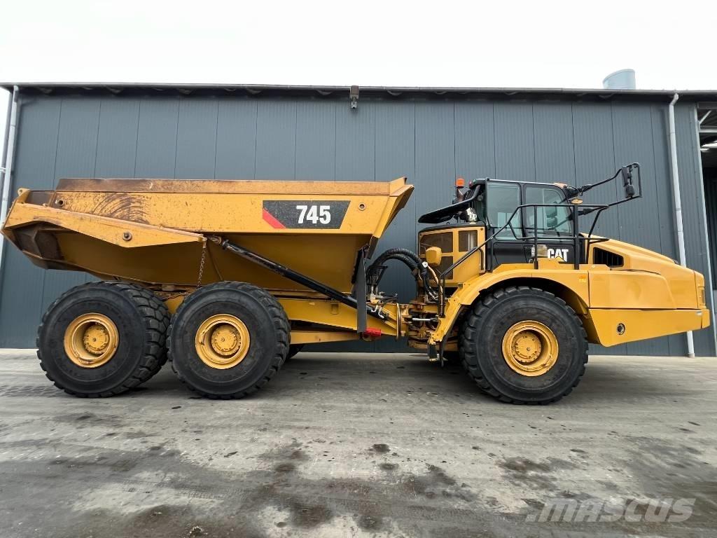 CAT 745 Transportoare articulate
