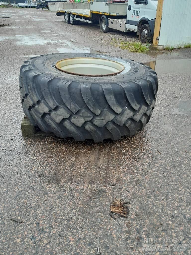 BKT 650/60R30,5 Hjul Roti