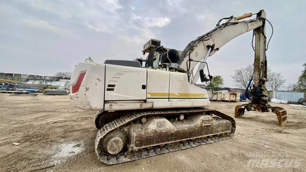 Liebherr R 924 Excavatoare pe șenile
