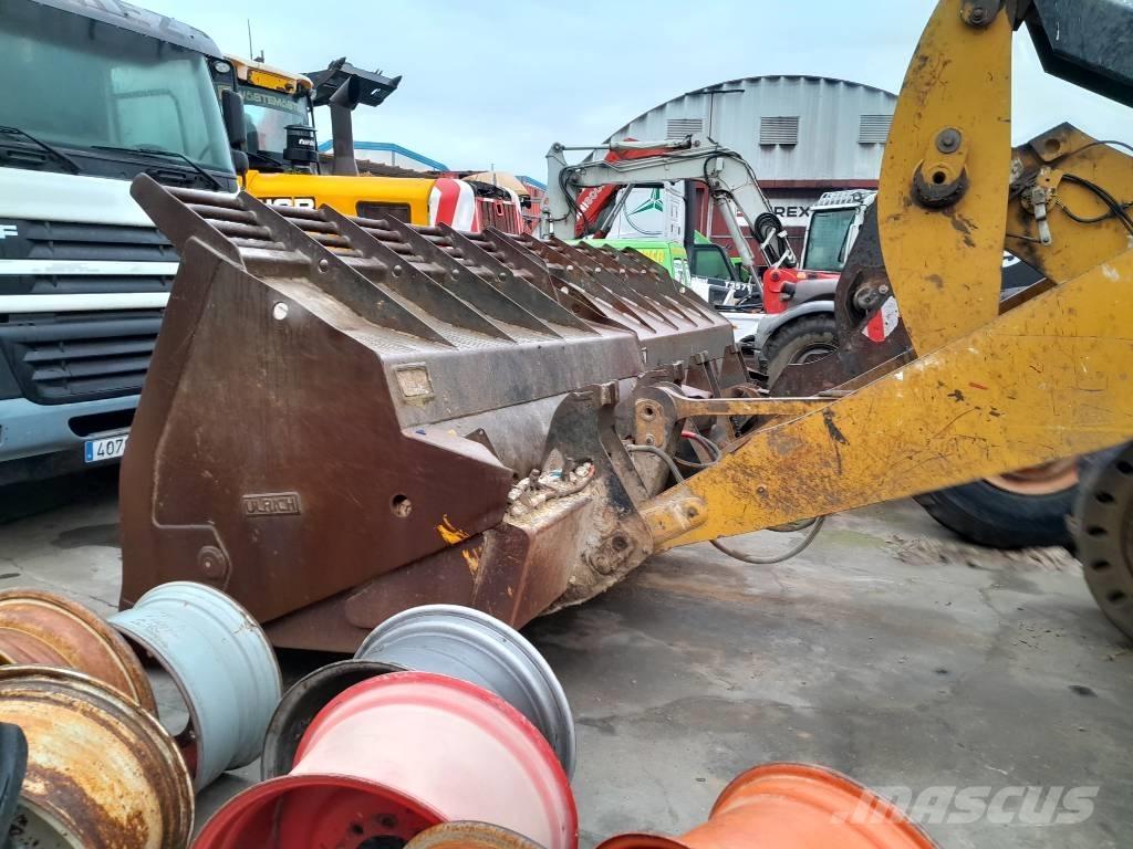 CAT 926 m Incarcator pe pneuri