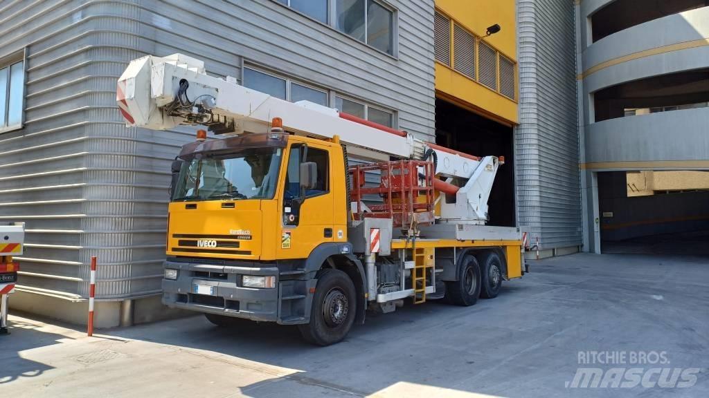 Pagliero J340TA Platforme aeriene montate pe camion