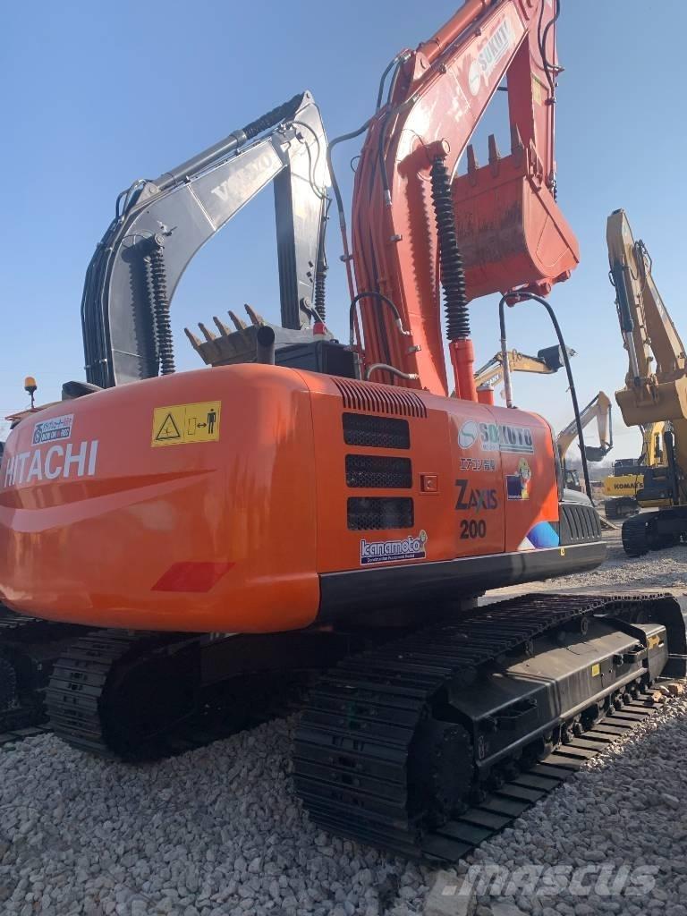 Hitachi 200 Excavatoare pe șenile
