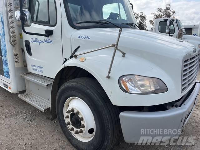 Freightliner M2 Camioane transport bauturi