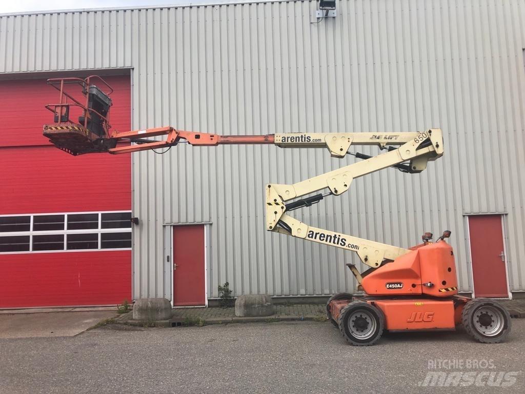 JLG E 450 AJ Nacele cu brat articulat