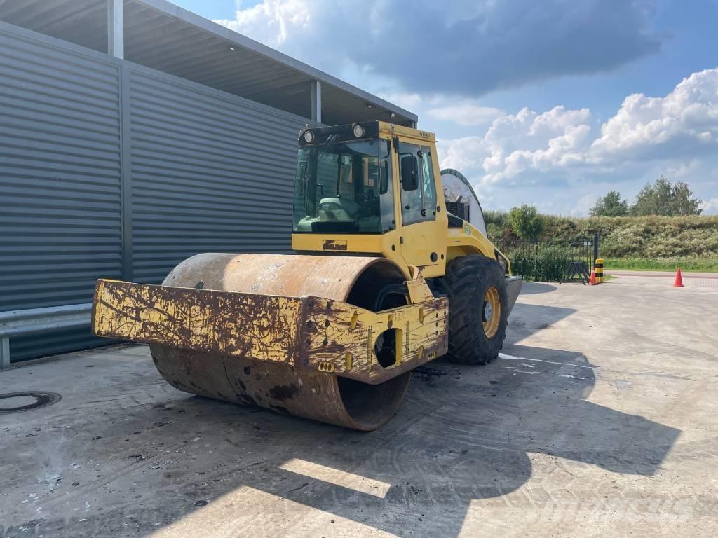 Bomag BW 216 DH-4 Compactoare monocilindrice