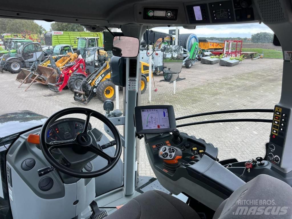 CLAAS Axion 830 Tractoare