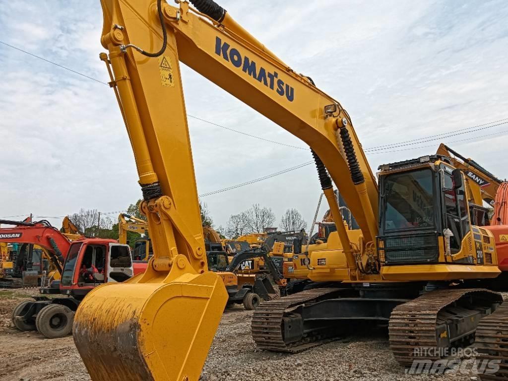 Komatsu PC 210LC Excavatoare pe șenile
