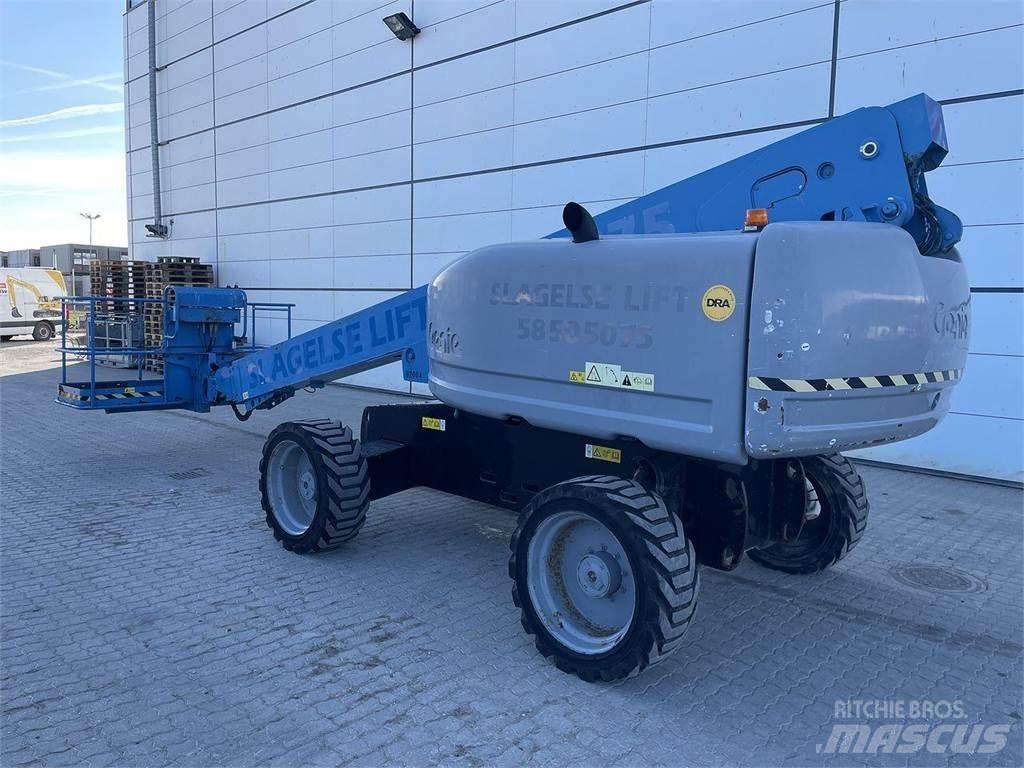 Genie S-60HC Nacele cu brat articulat