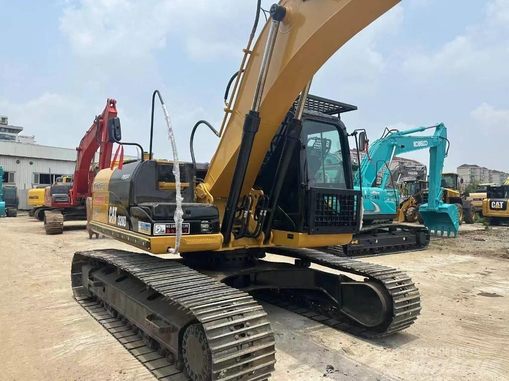 CAT 320 D Excavatoare pe șenile

