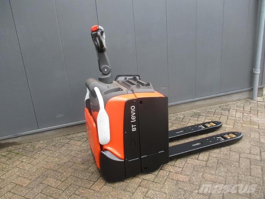 BT LPE 200 Transpaleta cu platforma