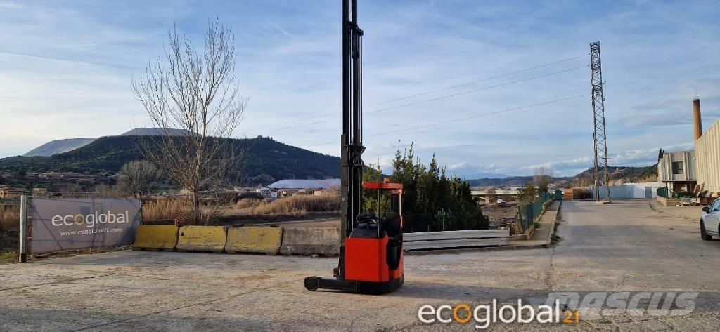 BT RR B 2 Stivuitor cu catarg retractabil