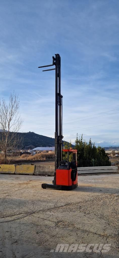 BT RR B 2 Stivuitor cu catarg retractabil