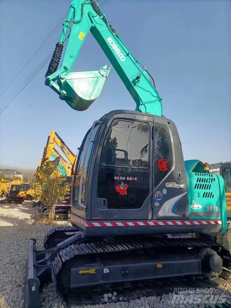 Kobelco SK 75 Excavatoare 7t - 12t