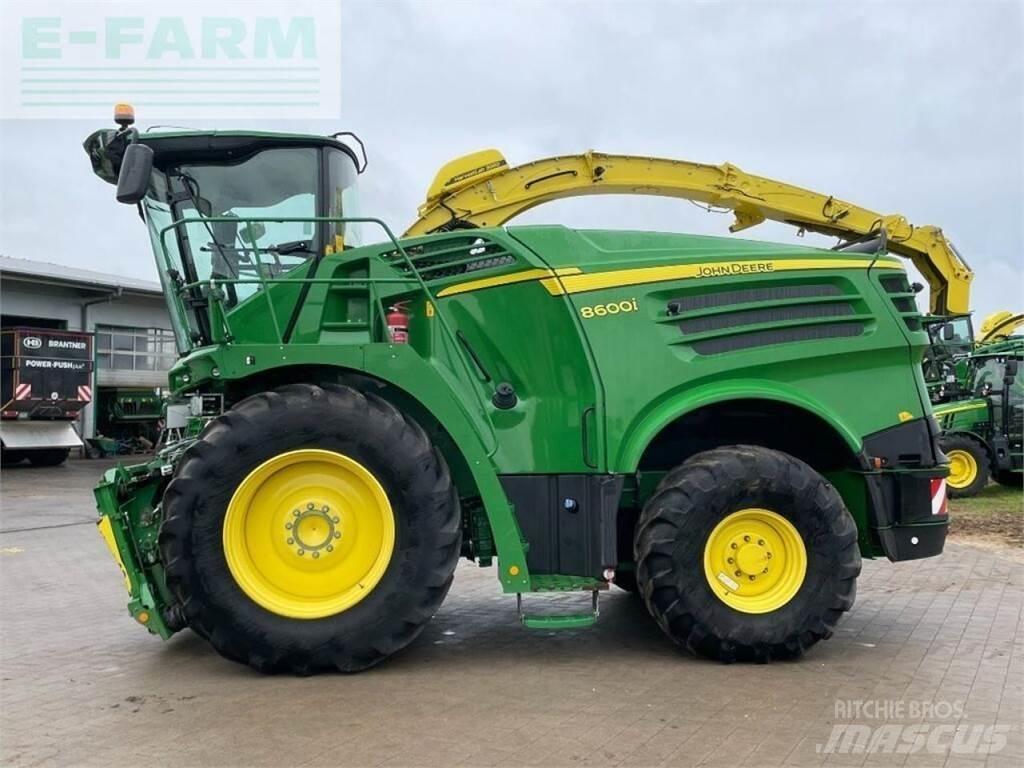 John Deere 8600 Forajere cu autopropulsare