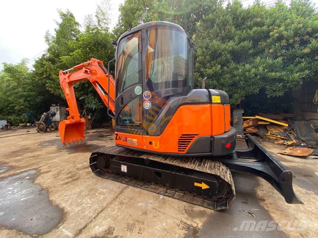 Hitachi ZX 65 U Mini excavatoare < 7t