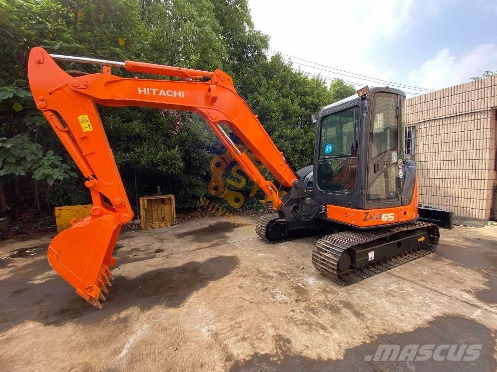 Hitachi ZX 65 U Mini excavatoare < 7t