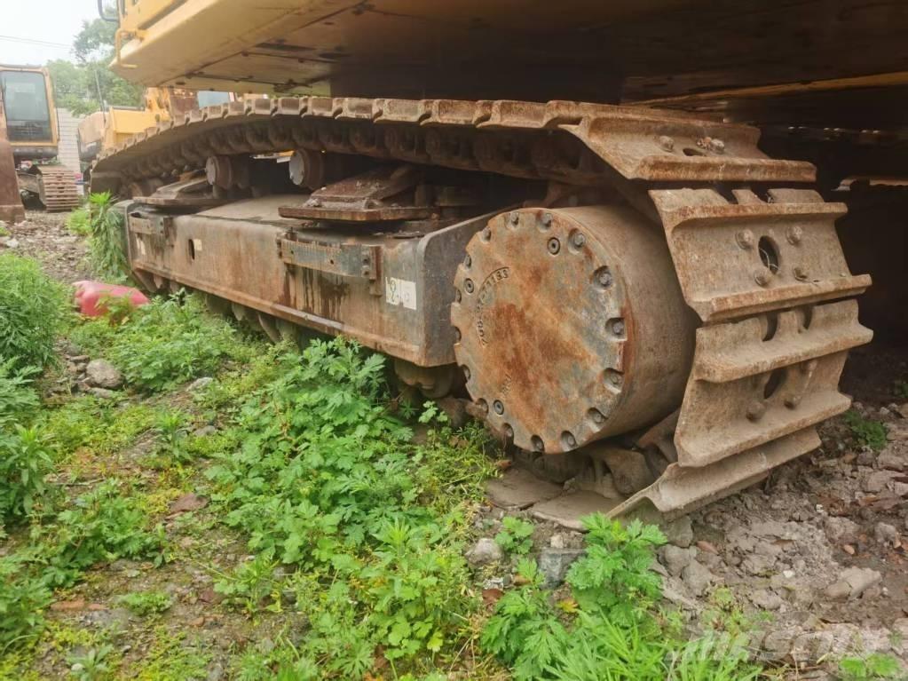Komatsu PC 450-8 Excavatoare pe șenile
