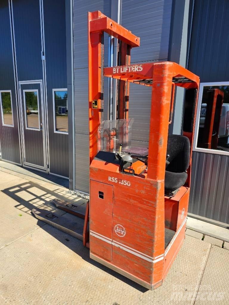 BT RSS 1350 Transpaleti autopropulsanti