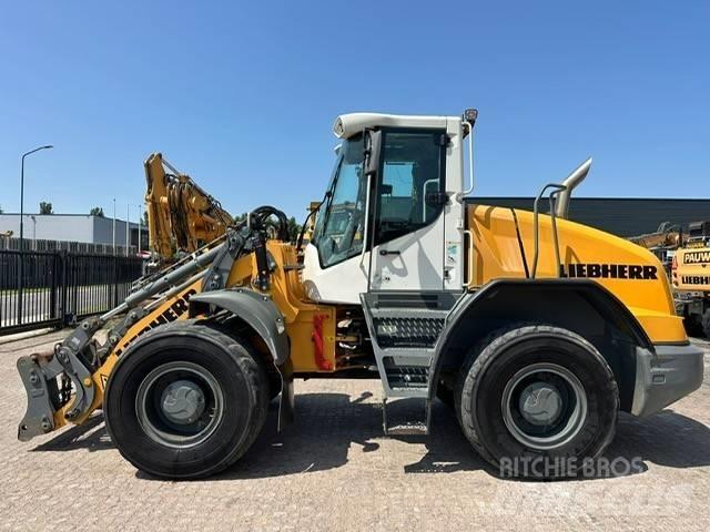 Liebherr L 538 Incarcator pe pneuri