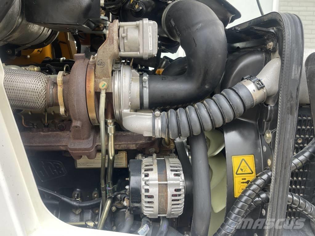 JCB 3 CX    2019 Buldoexcavatoare