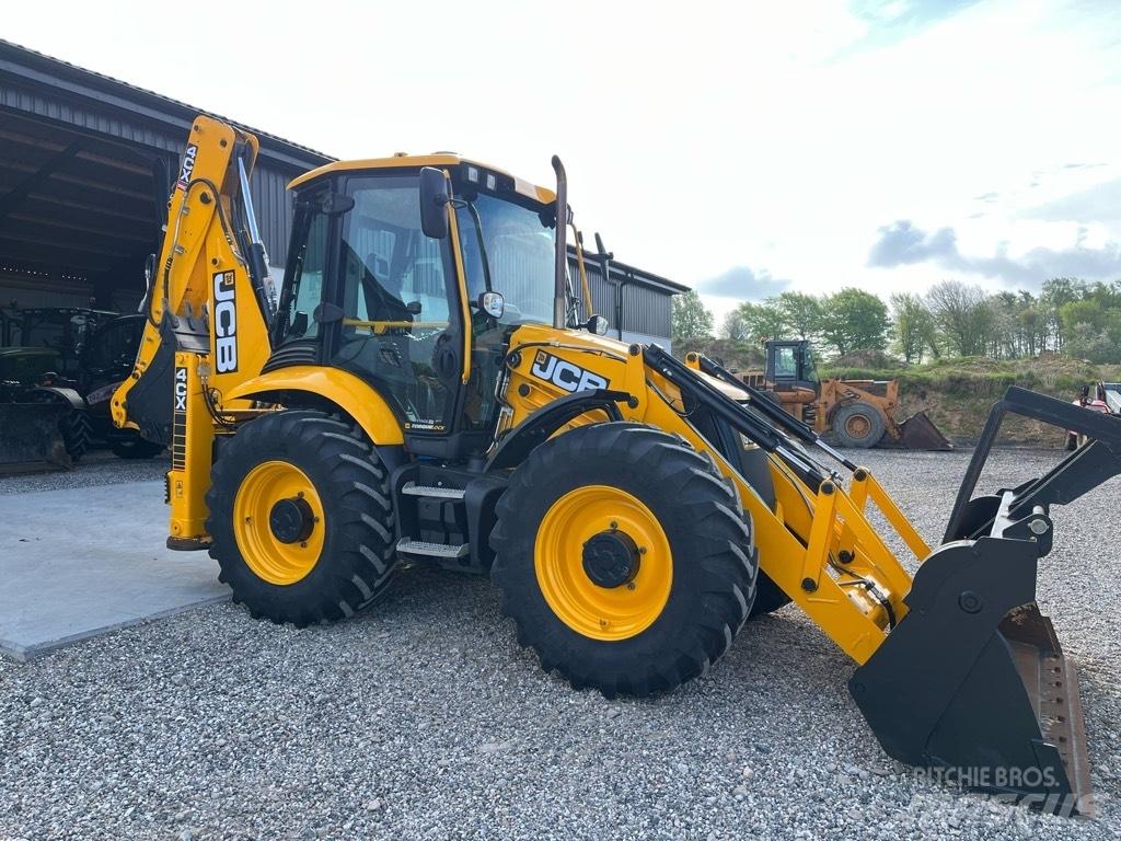 JCB 4 CX Pro Buldoexcavatoare