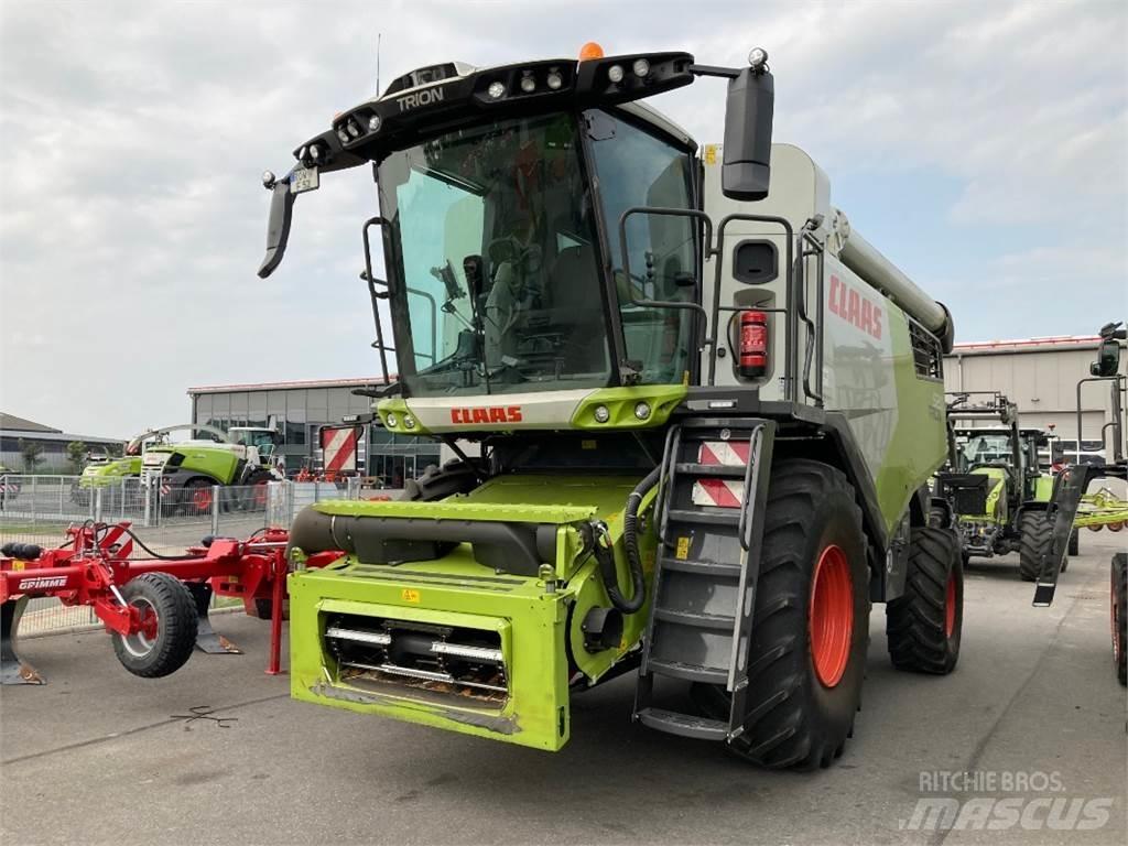 CLAAS Trion 520 Combine de secerat