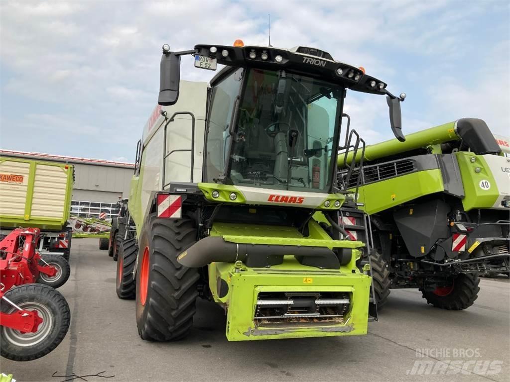 CLAAS Trion 520 Combine de secerat