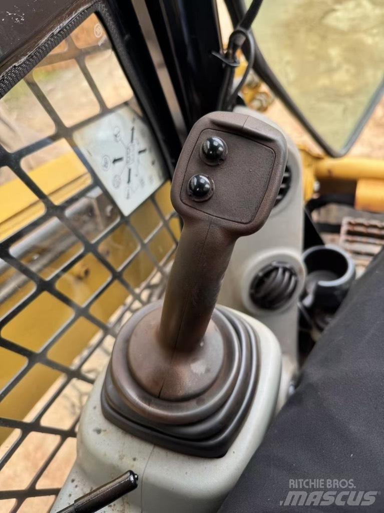 CAT 246 C Mini incarcator