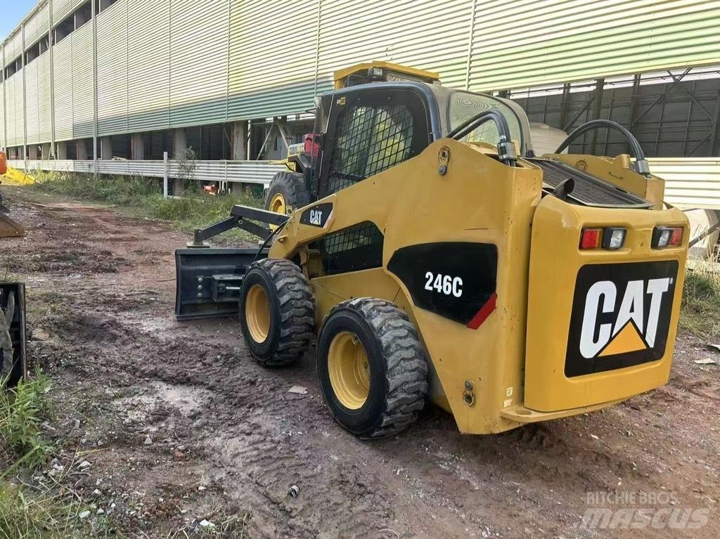 CAT 246 C Mini incarcator