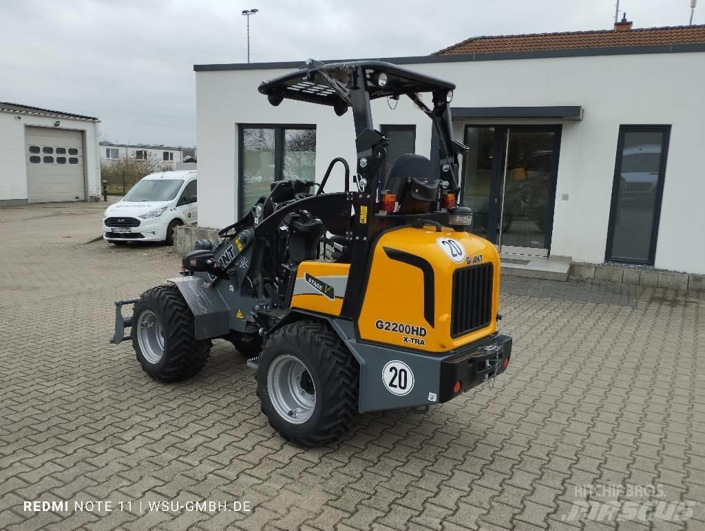 GiANT G2200 Xtra HD Încarcatoare frontale