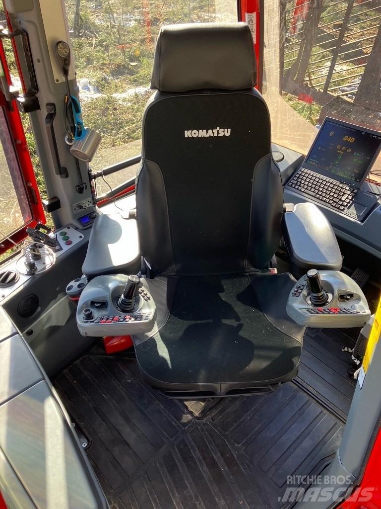 Komatsu 895 Transportoare