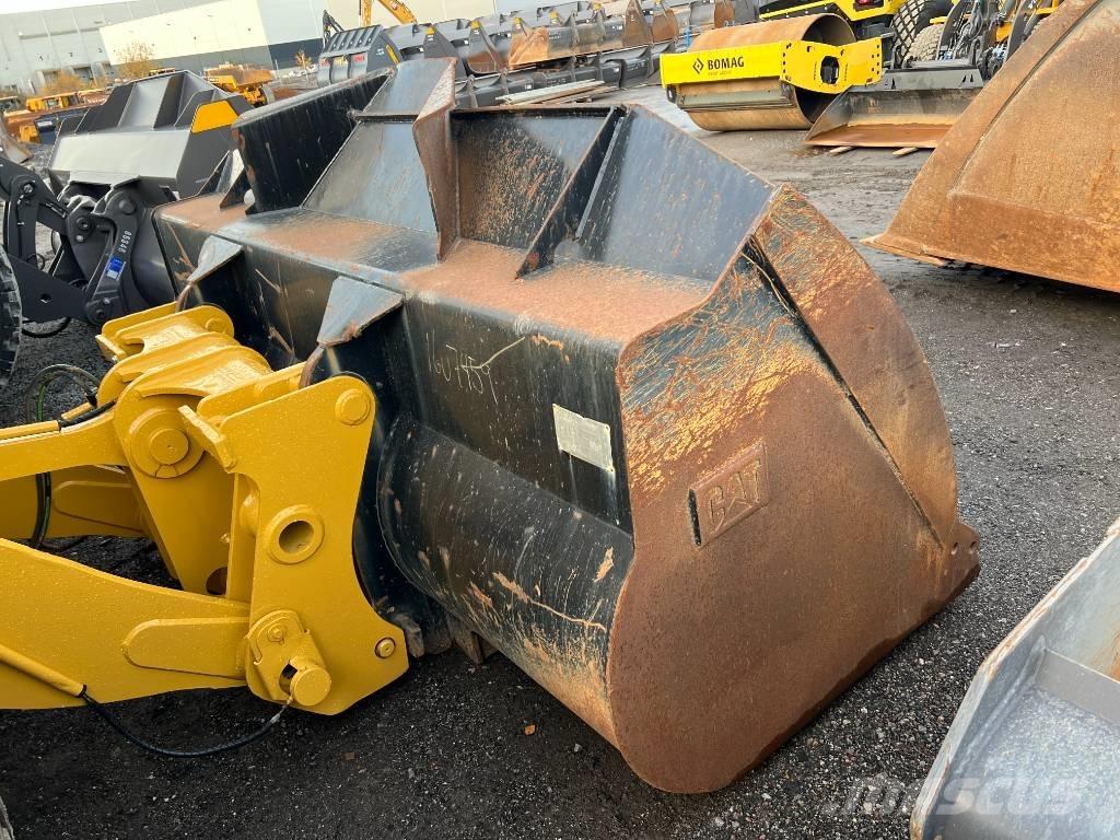 CAT 938M Incarcator pe pneuri