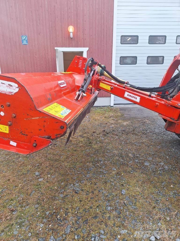 Maschio Giraffa 210 Cositoare