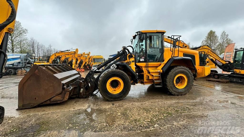 JCB 457 HT Incarcator pe pneuri