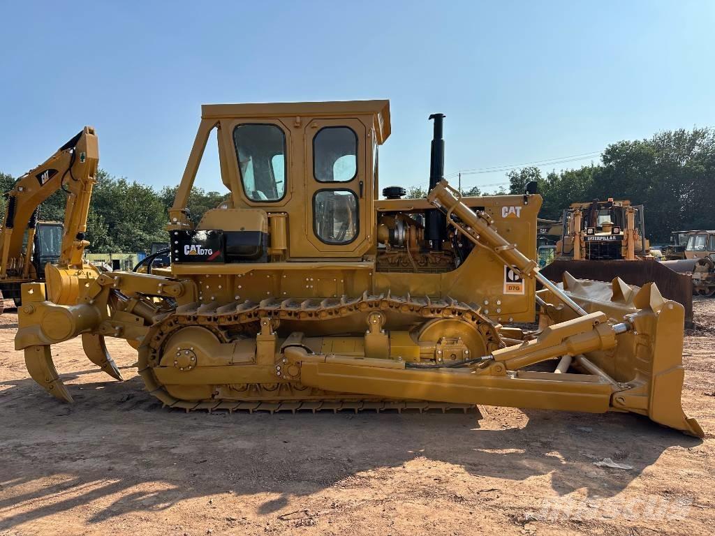 CAT D7G Buldozere pe senile
