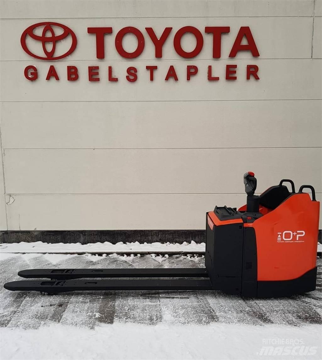 Toyota LPE 250 Transpaleta manuala
