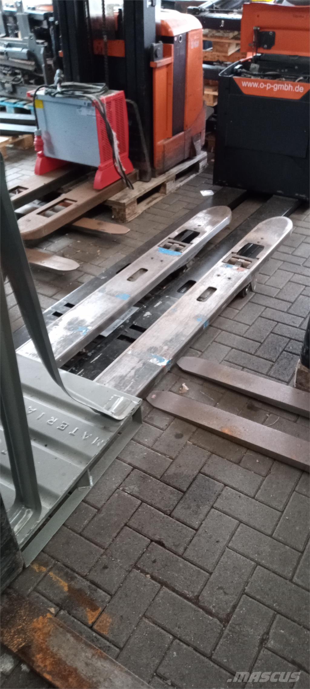 Toyota LPE 250 Transpaleta manuala