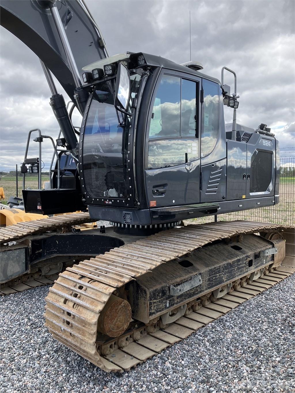 Liebherr R924 Excavatoare pe șenile
